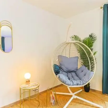 Down-town I Private Parking I Bright Colmar