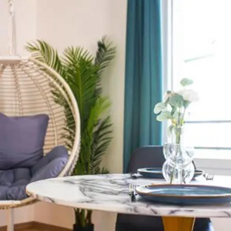 Down-town I Private Parking I Bright